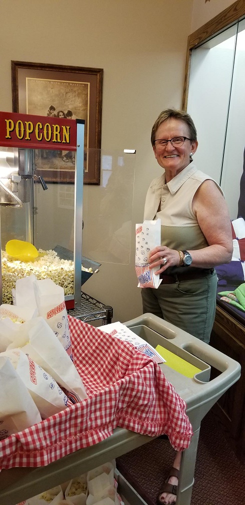 https://unite-production.s3.amazonaws.com/tenants/stpaulsredwing/pictures/200065/Ellie_with_popcorn.jpg